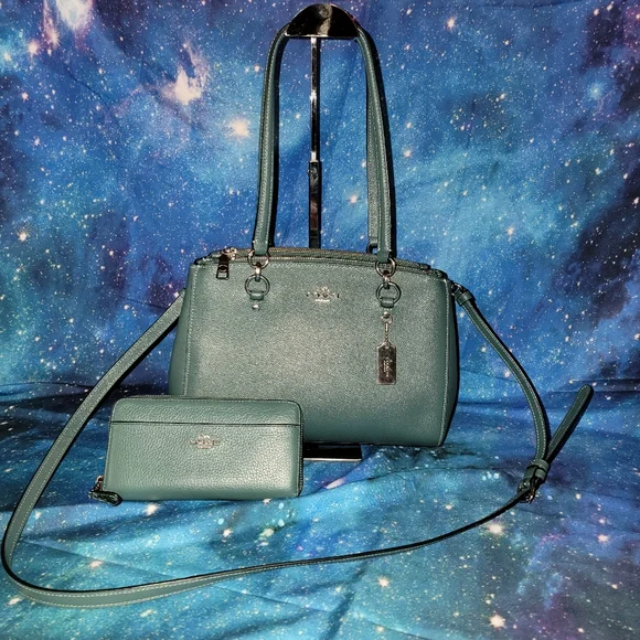 SOLD Coach Handbag & Matching Wallet (green) - Picture 13 of 14